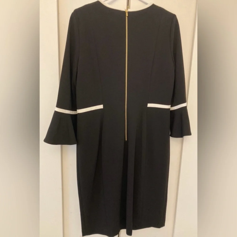 CLASSIC Calvin Klein black dress with white accents, flare sleeves, gold zipper - Picture 3 of 6
